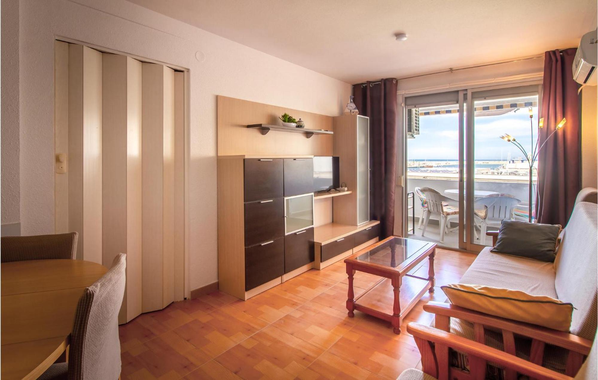 Stunning Apartment In Gandia With Kitchen Eksteriør billede